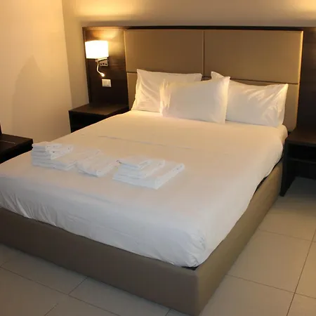 Brain - Centro Citta, Pulizia Giornaliera, Colazione Inclusa 3* Pagani