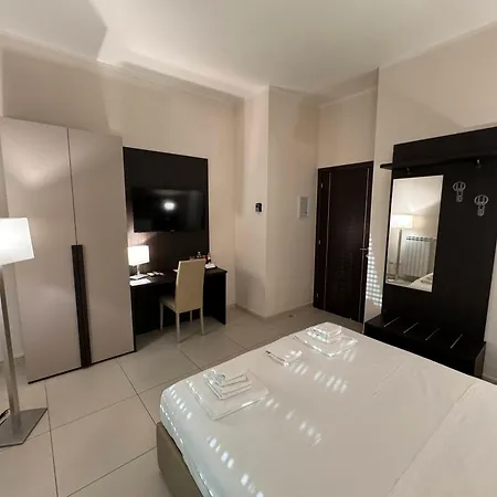 Brain - Centro Citta, Pulizia Giornaliera, Colazione Inclusa